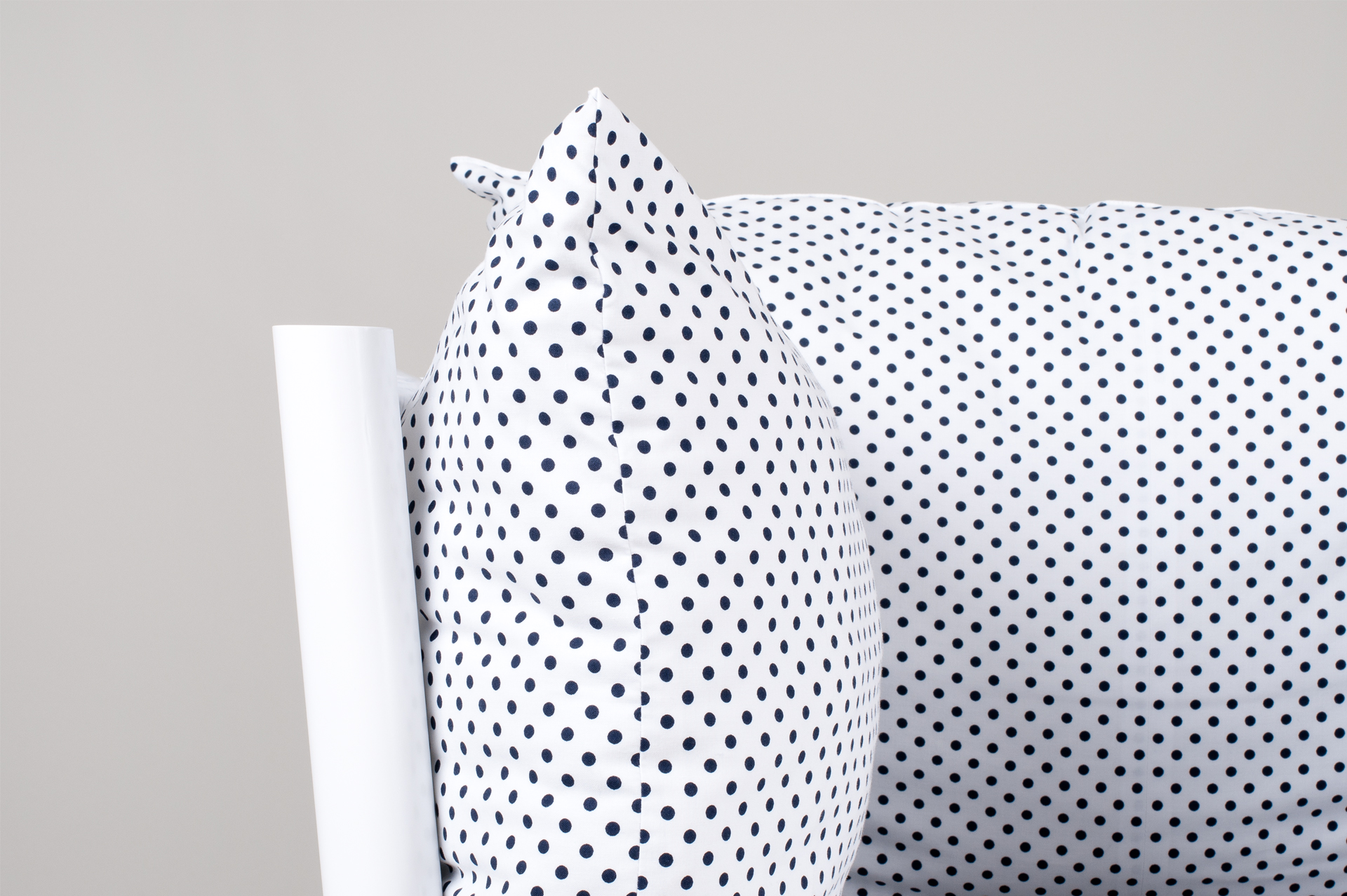 armchair, armchair design, traditional design, slovak design, culture, object design, kreslo, dizajn kresla, sedenie, dots design, bodky, culture, veronika paluchova, product designer, produkt, dizajner, 