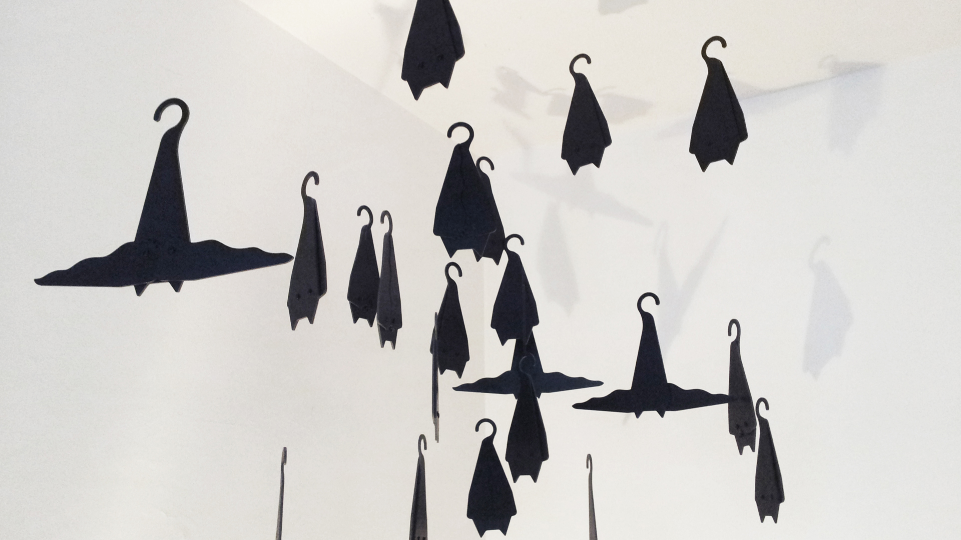 batman, bathanger, bat design, hanger design, bathanger design, coat hanger, design hanger, bat, animal design, netopier, vesiak na saty, ramienko netopier, ramienko na saty, objekt, dizajn, product design, veronika paluchova, product designer, dizajner, vesiak