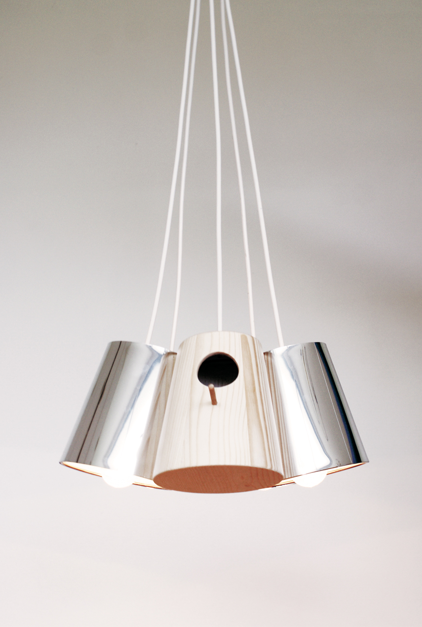 svietidlo, zavesne svietidlo, drevene svietidlo, dizajn svietidla, stropne svietidlo, luster, lampapendant lamp, design lamp, bird lamp, design light, light, wood light, silver light, 