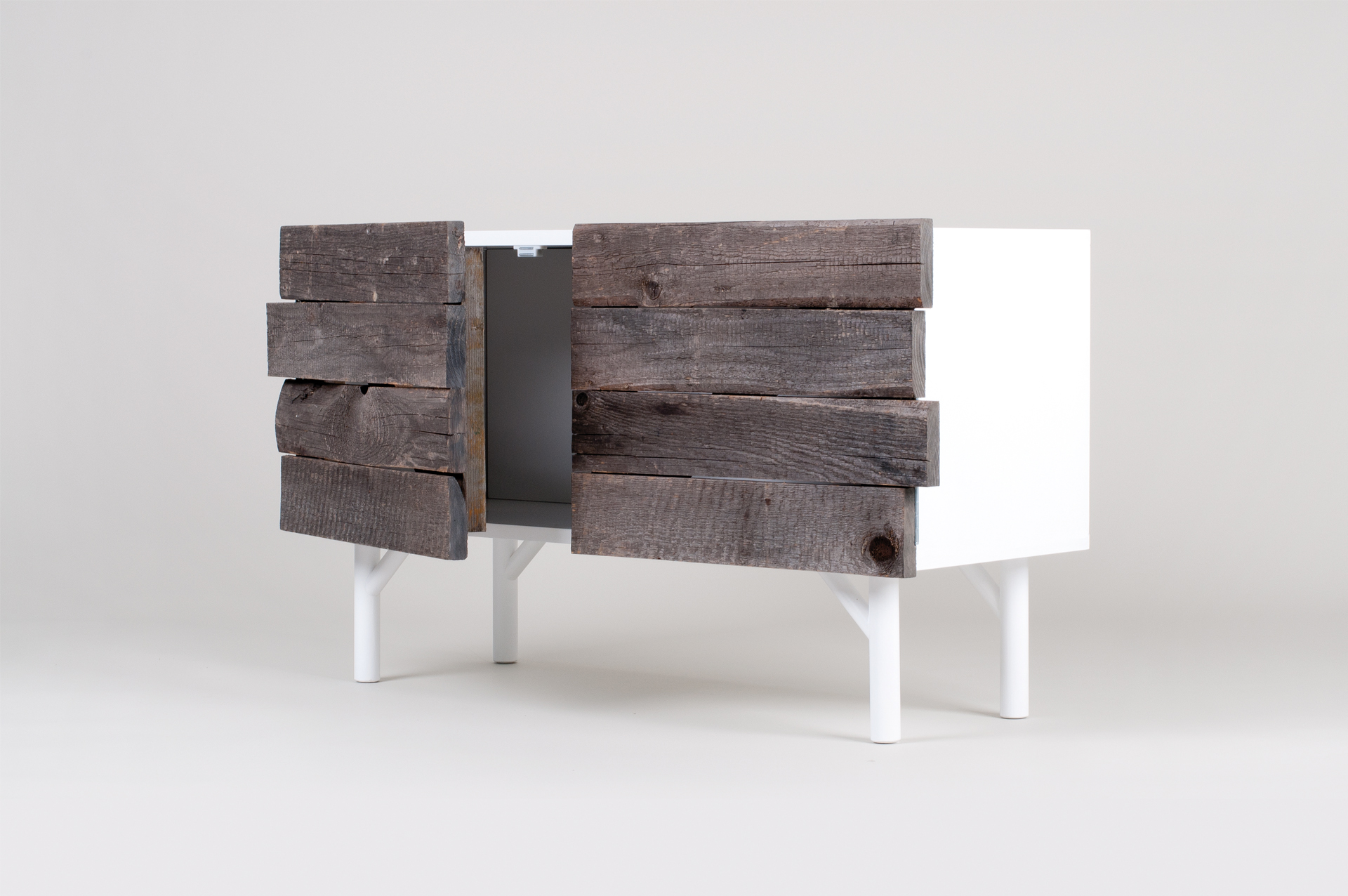 kabinet, produkt dizajn, komoda, nature design, cabinet, old wood design, product design, skrinka, dizajn komody, objekt dizajn, veronika paluchova, product designer, designer, slovak designer, culture, nature design