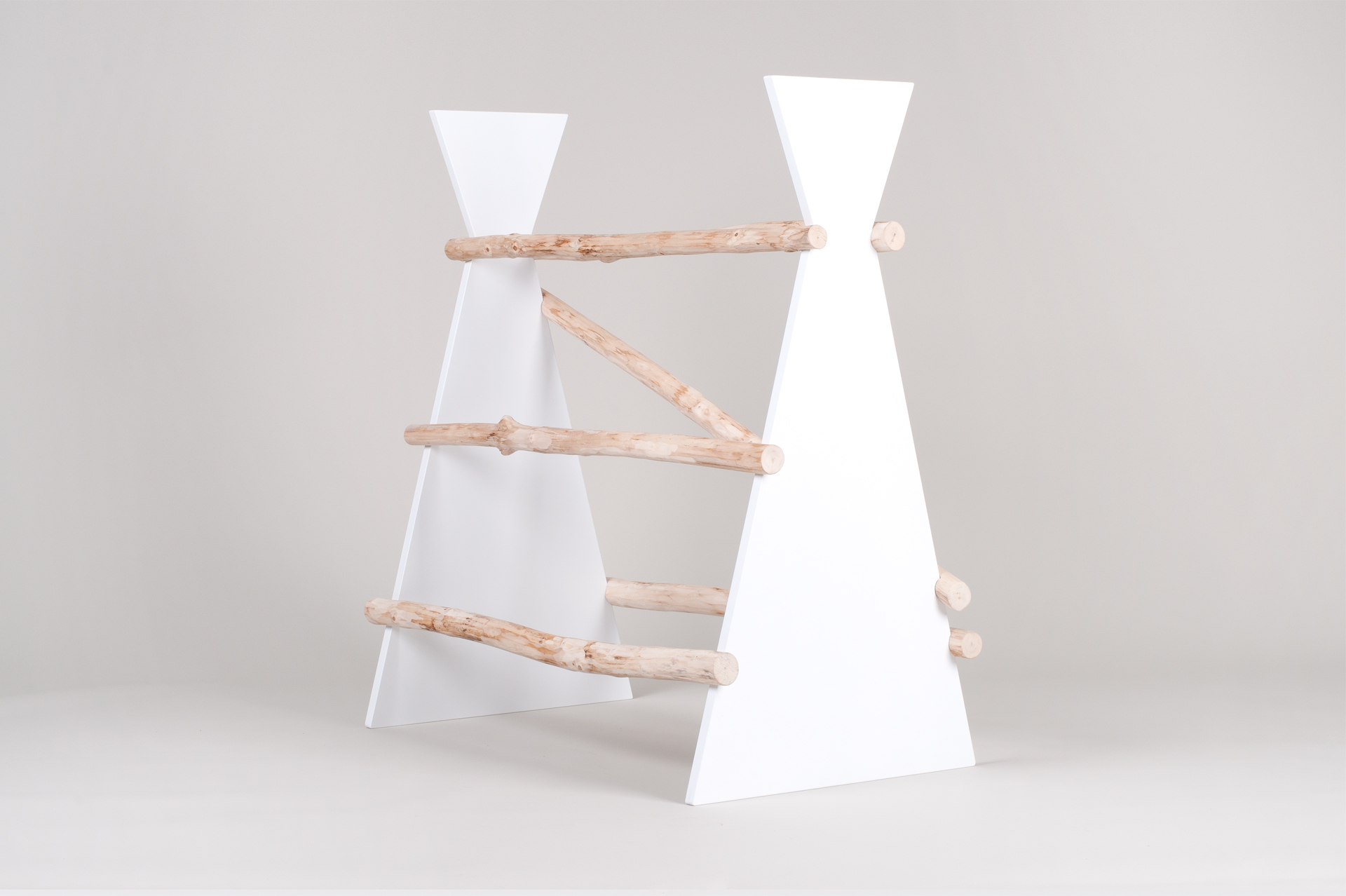 hanger design, hanger, nemy sluha, dizajn nemy sluha, design, product design, object design, hanger, vesiak, produkt dizajn,  veronika paluchova, dizajner, designer, traditional design, culture, product designer